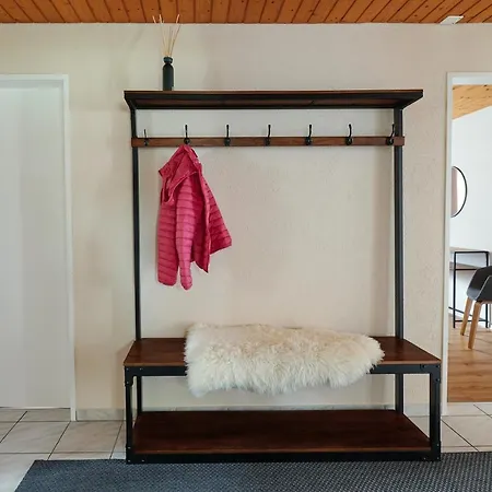 - 100m Von Der Talstation Aletsch Bahnen Und Bahnhof Fiesch, Ausgangslage Apartment